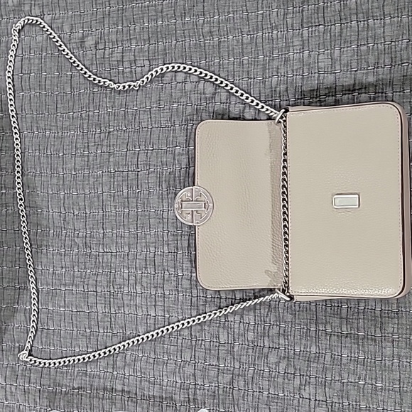 Tory Burch Olivia shoulder or crossbody bag - Picture 3 of 9